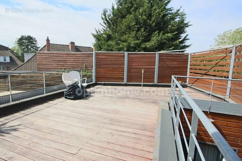 Toufflers Centre - Maison atypique ou Duplex 4 pièces avec terrasse - photo 3