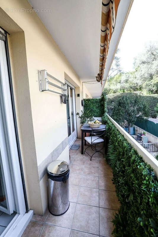 Appartement Nice  secteur Chemin de Gairaut 2 pièces 82.80 m2 - photo 12