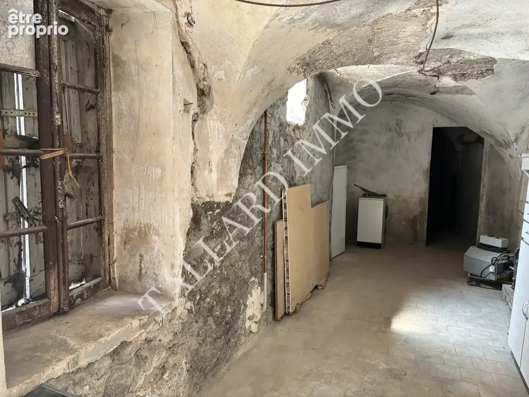 Exclusivité Tallard, maison de village à rénover, terrasse, garage et cave. - photo 18
