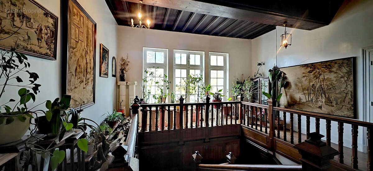 Appartement 245m2 au cœur d' un château - photo 5