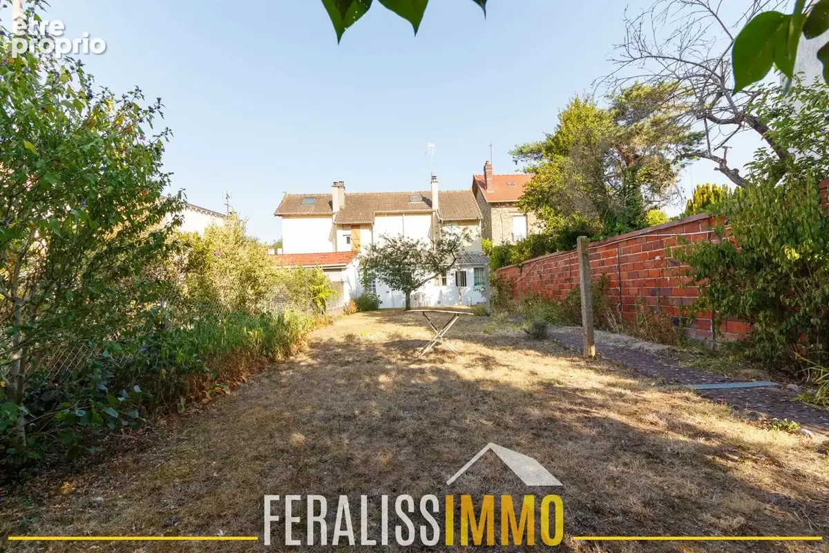 Très beau potentiel pour cette charmante maison de 3 pièces - photo 14