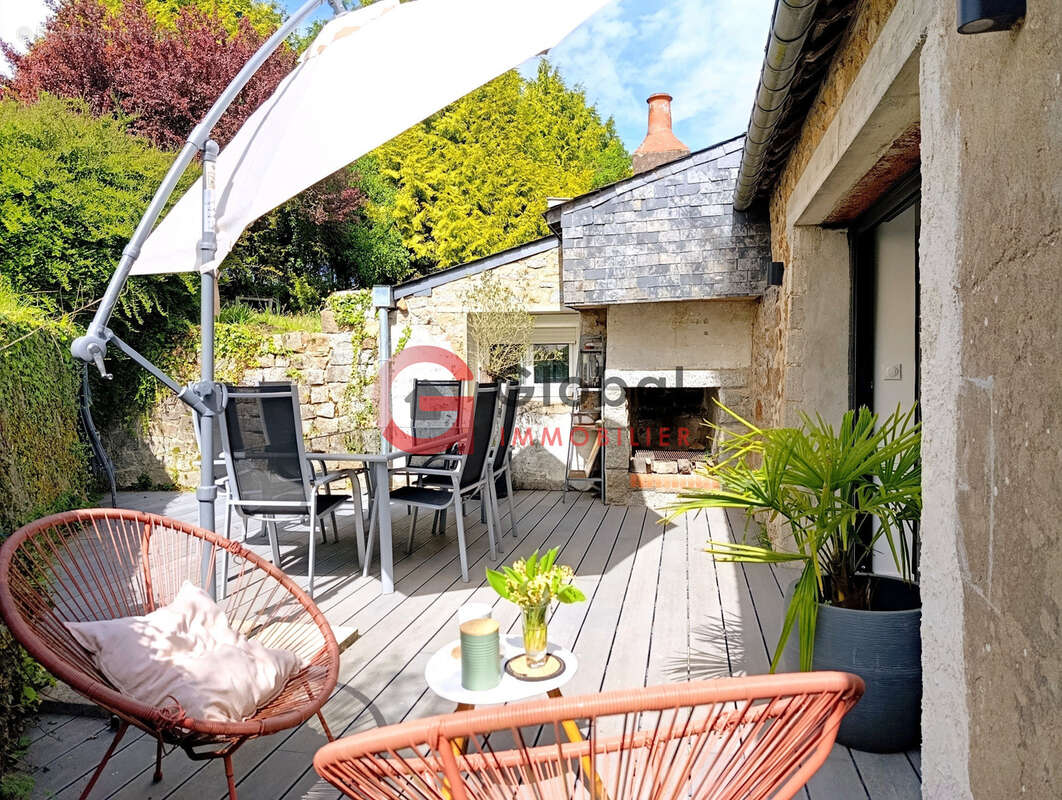Maison à SAINT-ELLIER-DU-MAINE