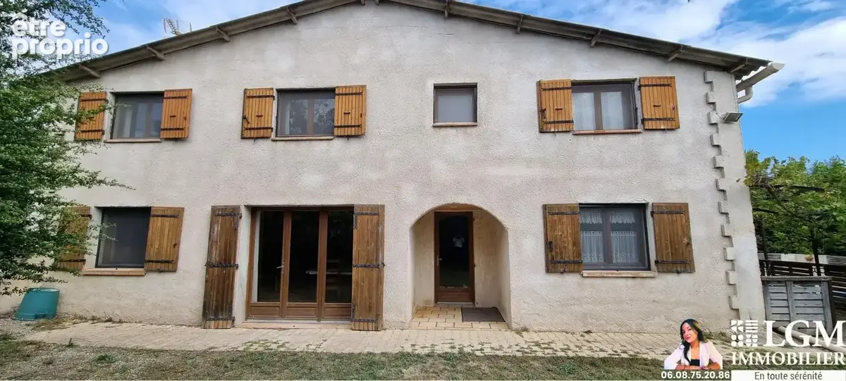 Propriété de caractère 333 m² avec piscine sur 1,6 hectare - photo 2