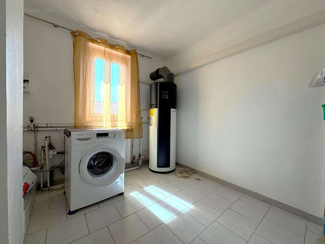 Maison à BAGNOLS-SUR-CEZE