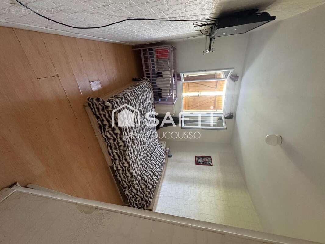 Maison 229 m² à Saint-Magne-De-Castillon  - photo 9