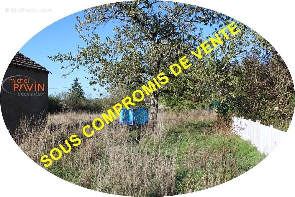 Terrain à LA GUERCHE-SUR-L&#039;AUBOIS