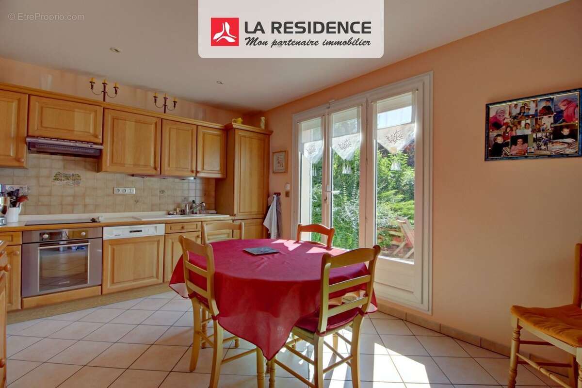 Maison à VERNEUIL-SUR-SEINE