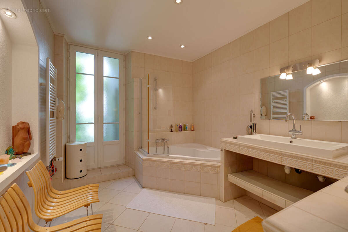 Appartement Evian Les Bains 5 pièces 165.28m² en centre-ville - photo 12