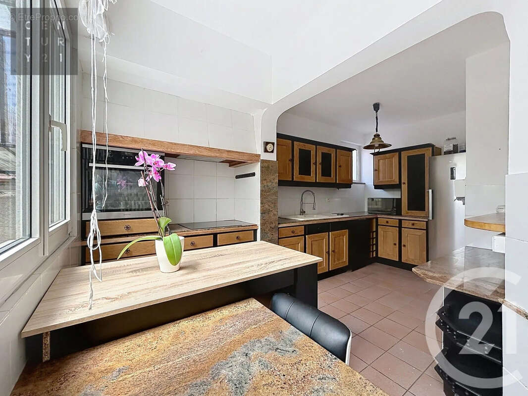 Maison 331 m² à Troyes  - photo 8