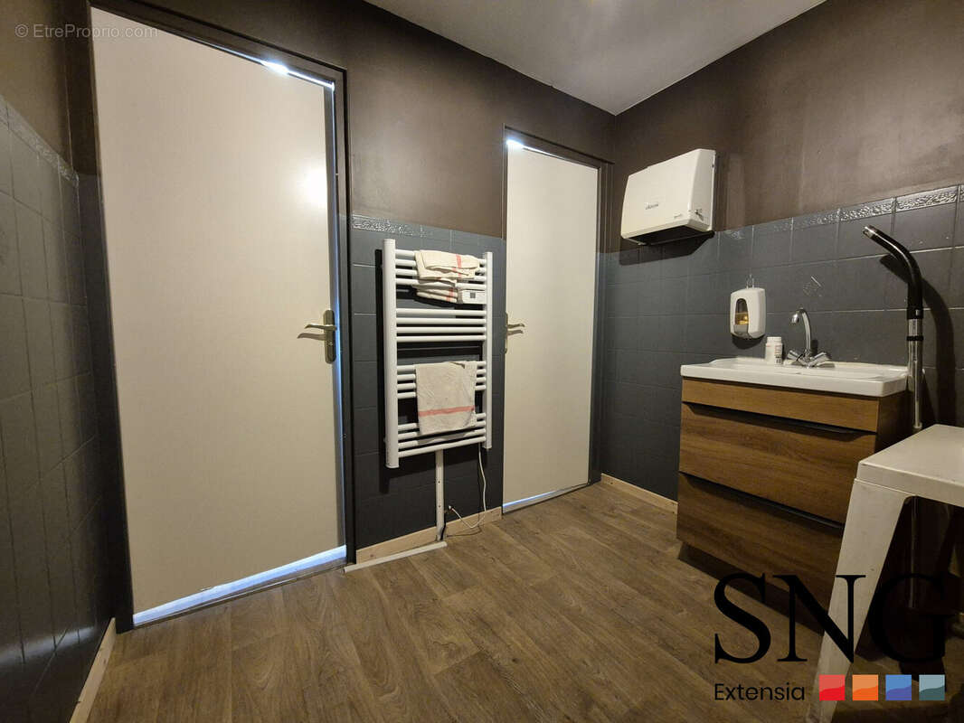 Commerce à ROUXMESNIL-BOUTEILLES