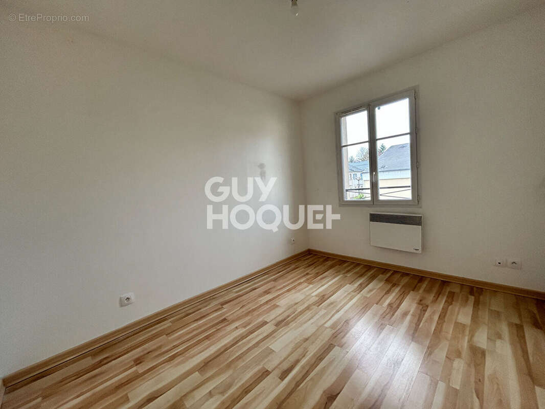 Maison à LA CHAPELLE-SAINT-MESMIN