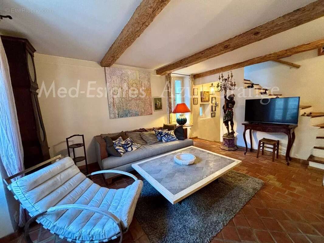Appartement à LA GARDE-FREINET