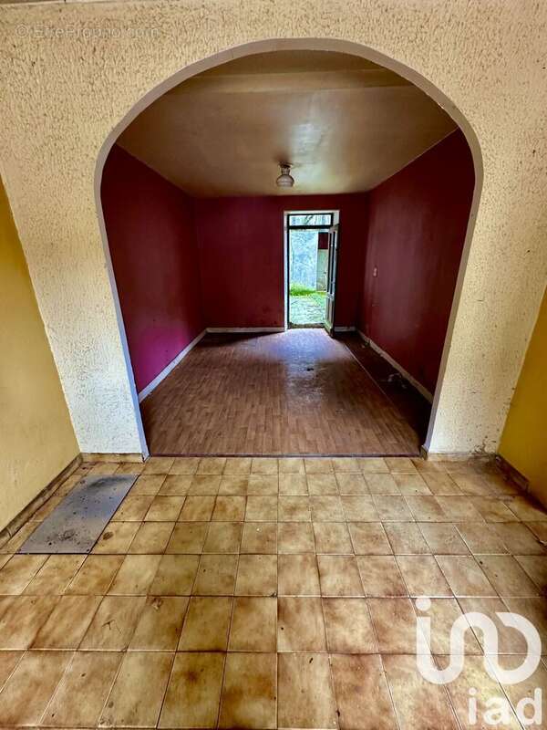 Photo 2 - Maison à VILLENEUVE-L&#039;ARCHEVEQUE