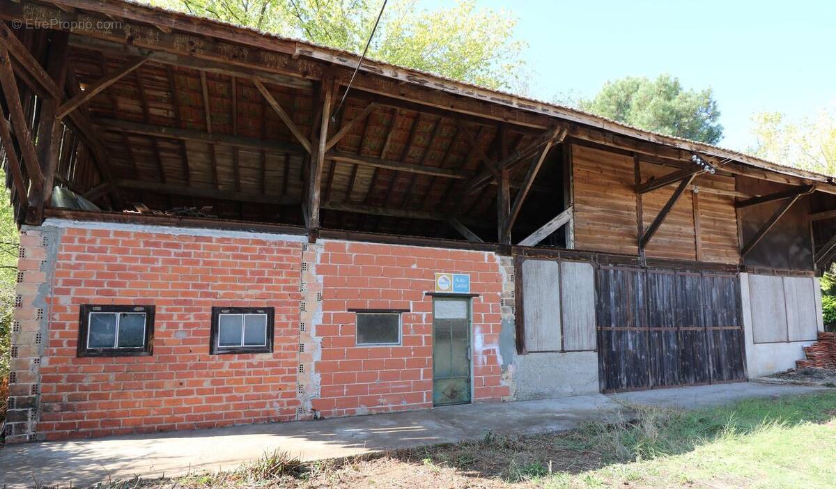 Commerce à CASTELJALOUX