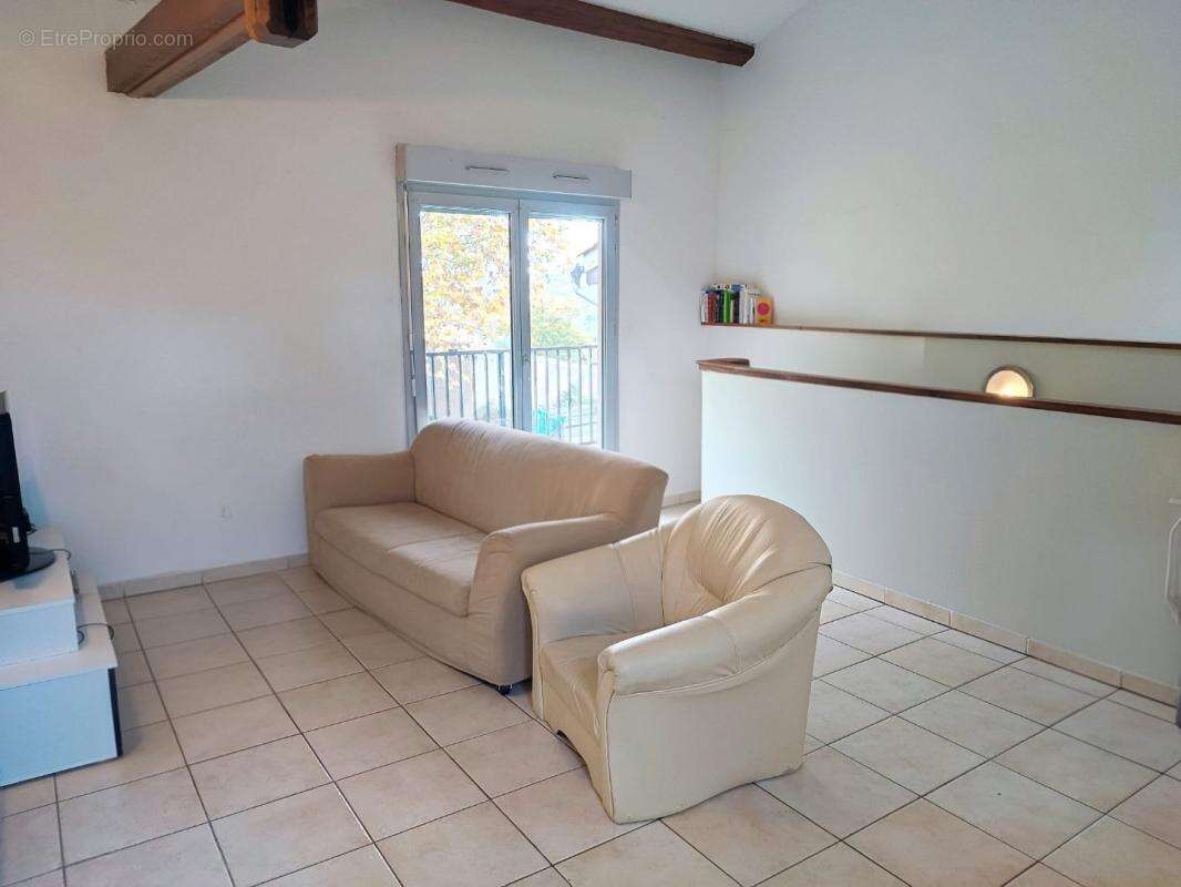 Maison à LES PUJOLS