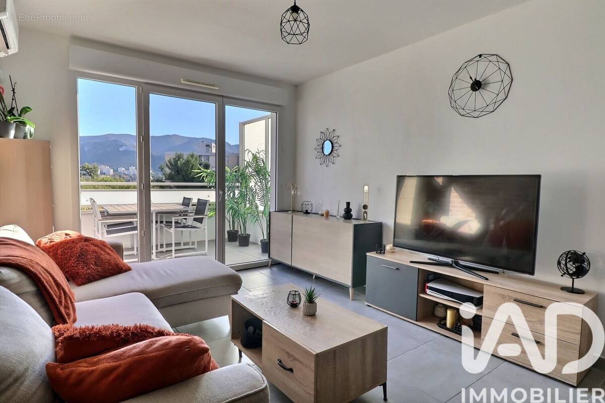 Photo 1 - Appartement à MARSEILLE-11E