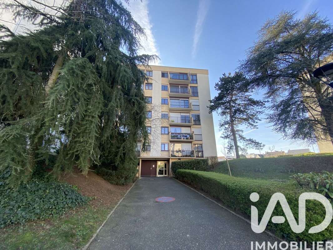 Photo 8 - Appartement à RIS-ORANGIS