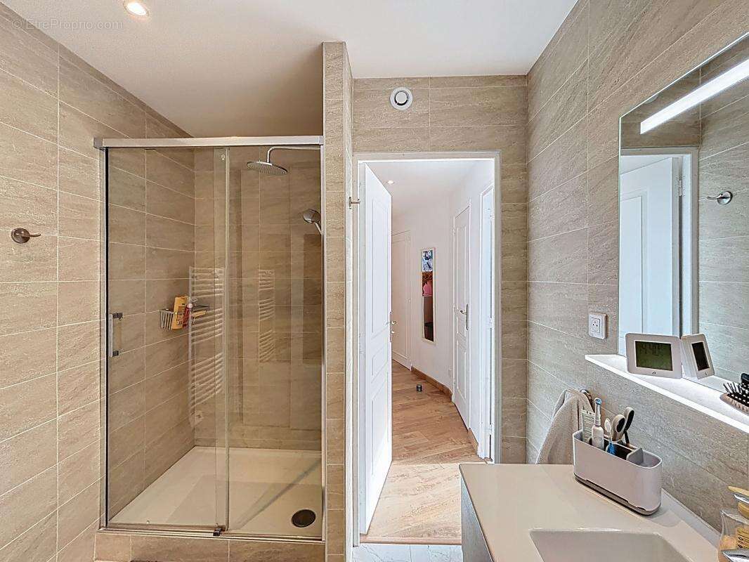 3 pcs dernier etage 100m2 vue mer panoramique cave - photo 13
