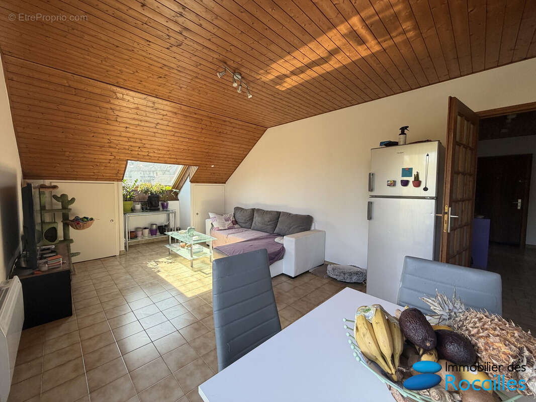 Appartement à REIGNIER
