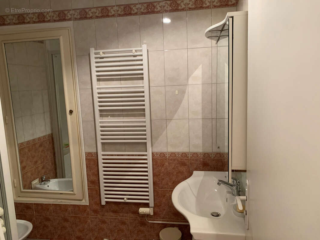 Appartement à MARSEILLE-8E