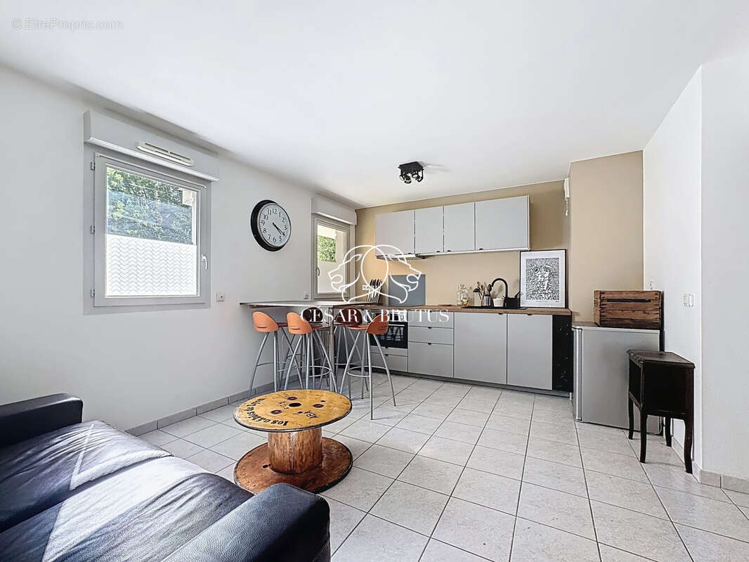 Appartement à LYON-9E