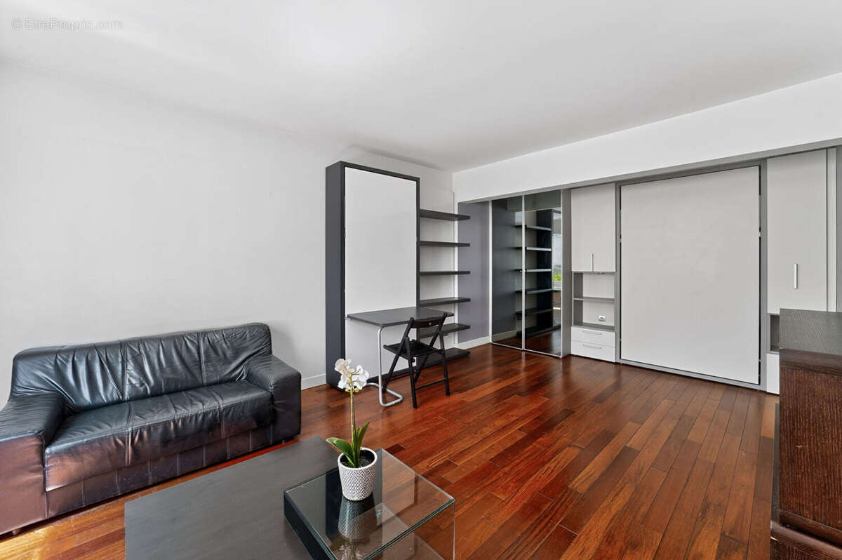 Appartement à PARIS-12E