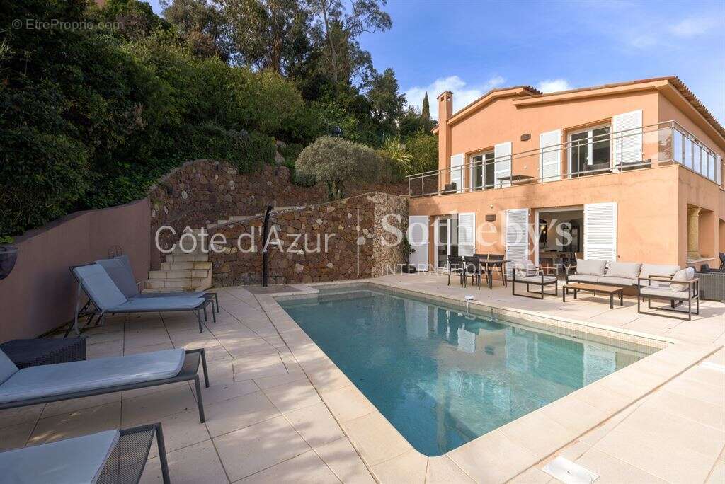 Maison à THEOULE-SUR-MER