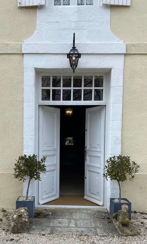 Maison à SAINT-SIGISMOND-DE-CLERMONT