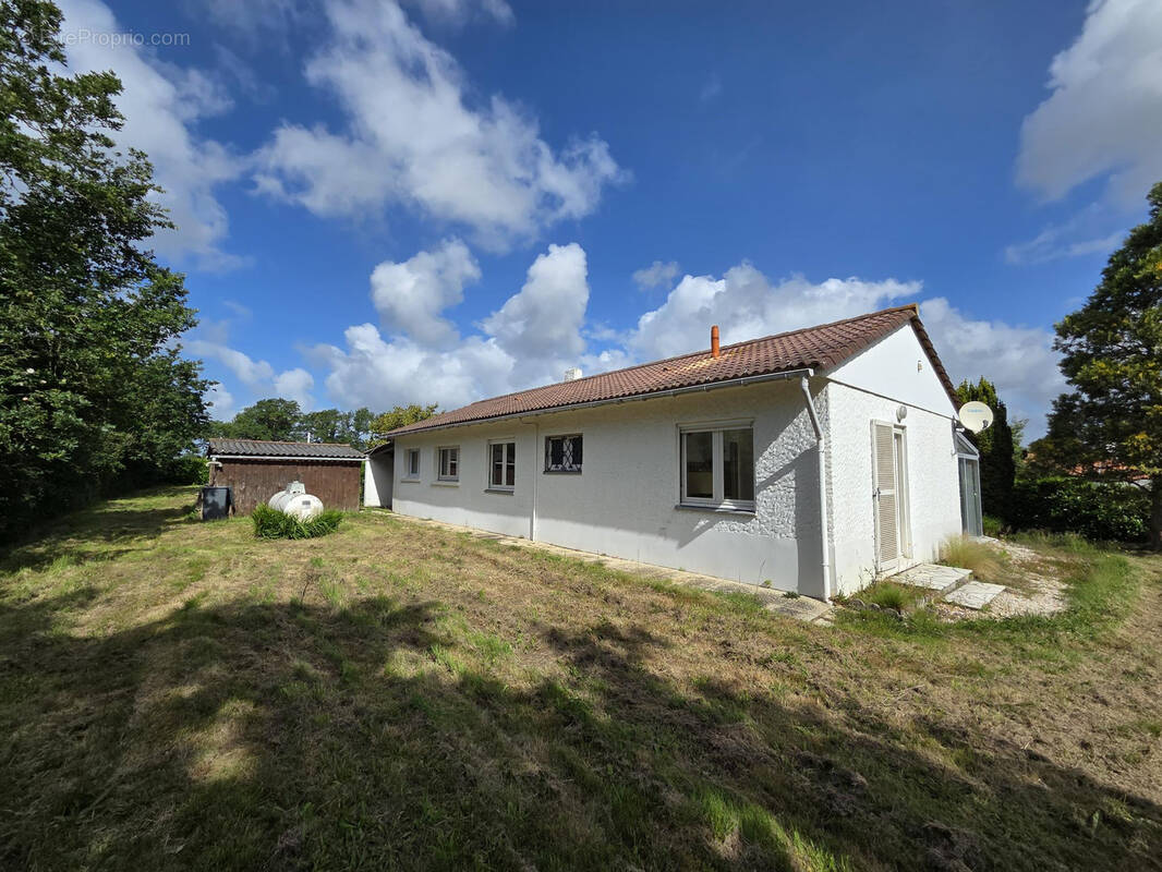 Maison à SAINT-MAIXENT-SUR-VIE