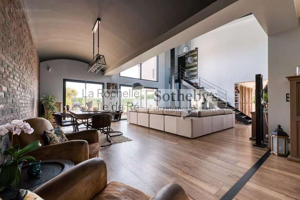 Villa contemporaine de 360 m2 - photo 8