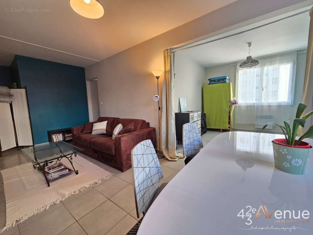 Appartement à SAINT-ETIENNE