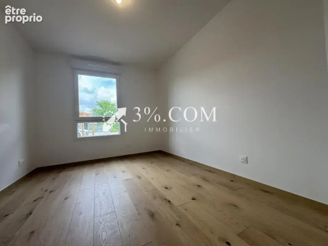3%COM Magnifique Rez de jardin neuf 2024 au centre  de BRUMA - photo 13