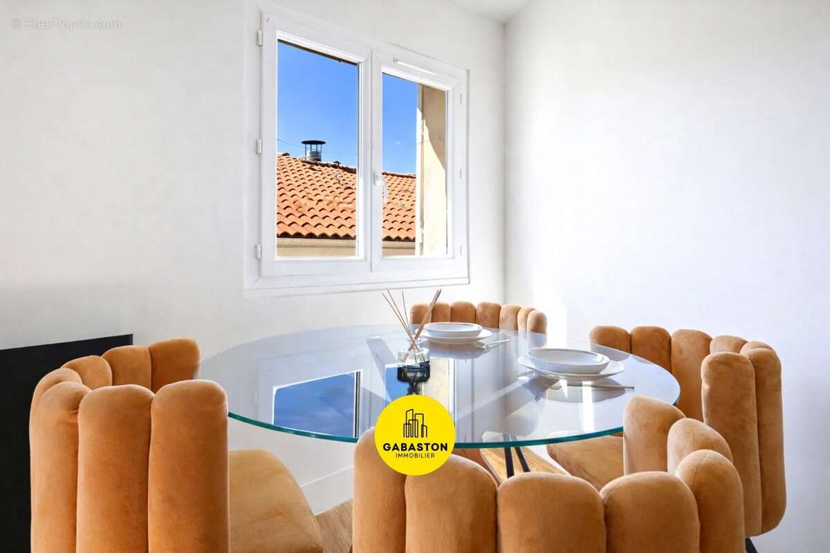 Appartement à MARSEILLE-2E