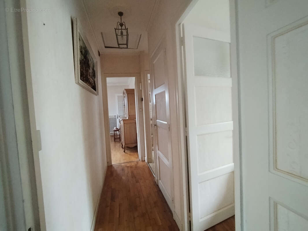 Maison à DONVILLE-LES-BAINS