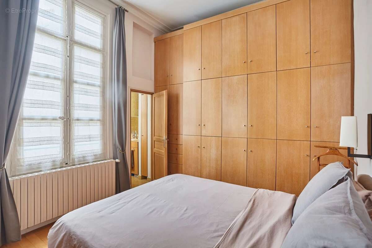 Appartement à PARIS-6E