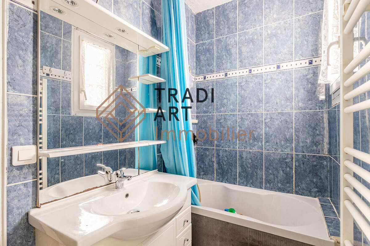 Appartement à SAINTE-GENEVIEVE-DES-BOIS