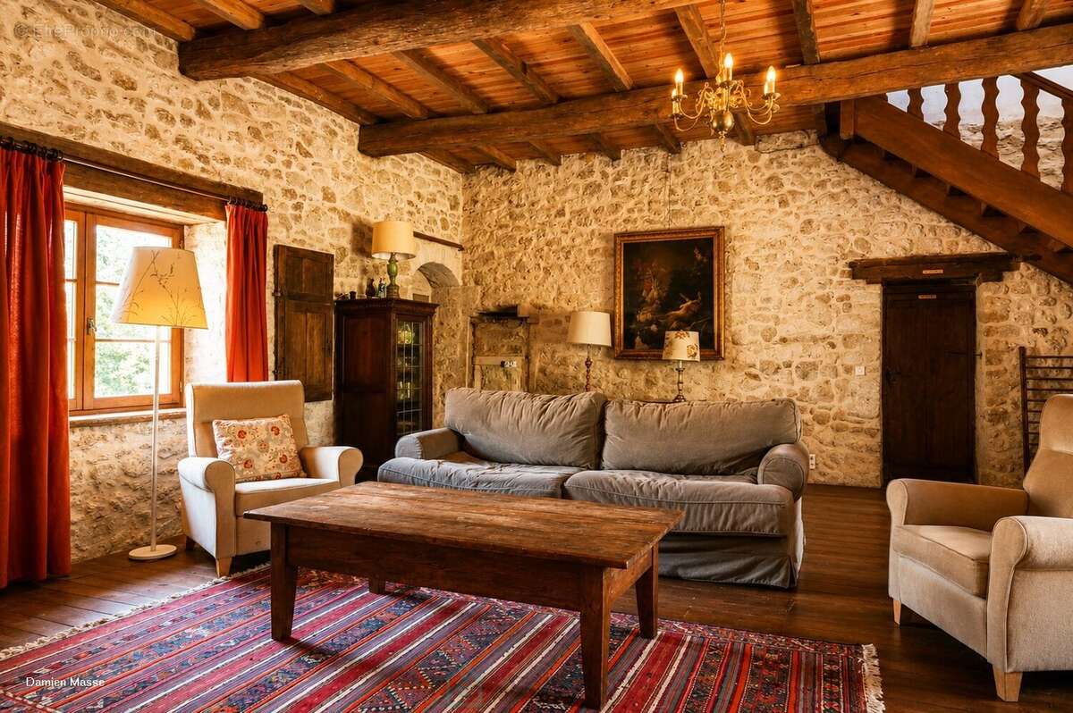 Ancienne maison forte du XIIIe siècle, au coeur du parc naturel régional du Périgord vert. - photo 18