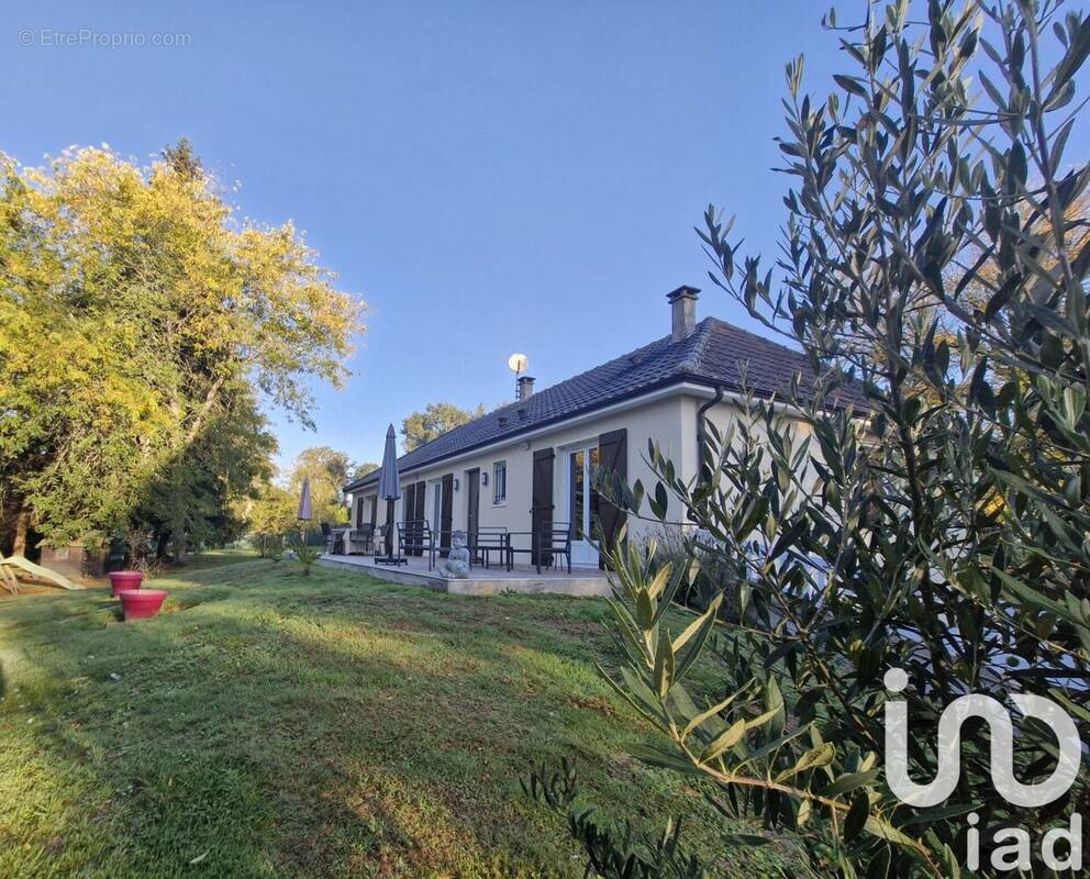 Photo 1 - Maison à SAINT-JUNIEN