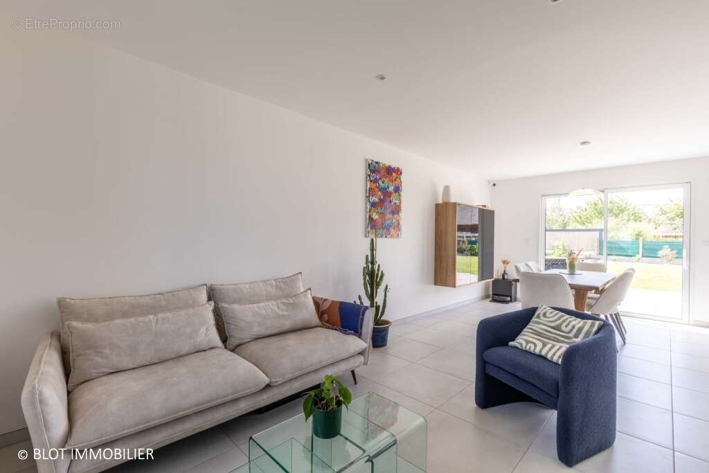 Maison à LOUVIGNE-DE-BAIS