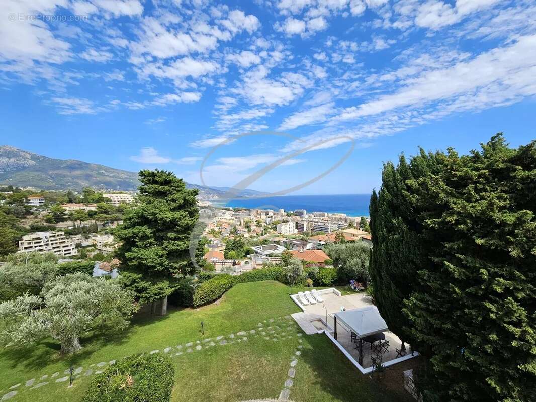 Appartement à ROQUEBRUNE-CAP-MARTIN