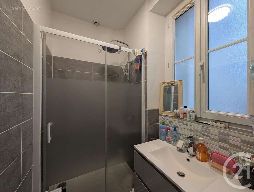 Appartement à CHARTRETTES