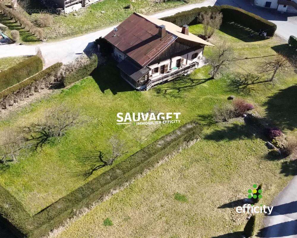 Maison à LE PETIT-BORNAND-LES-GLIERES