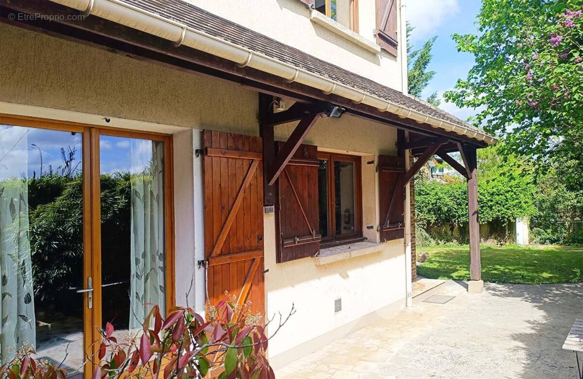 Maison à LE PERREUX-SUR-MARNE