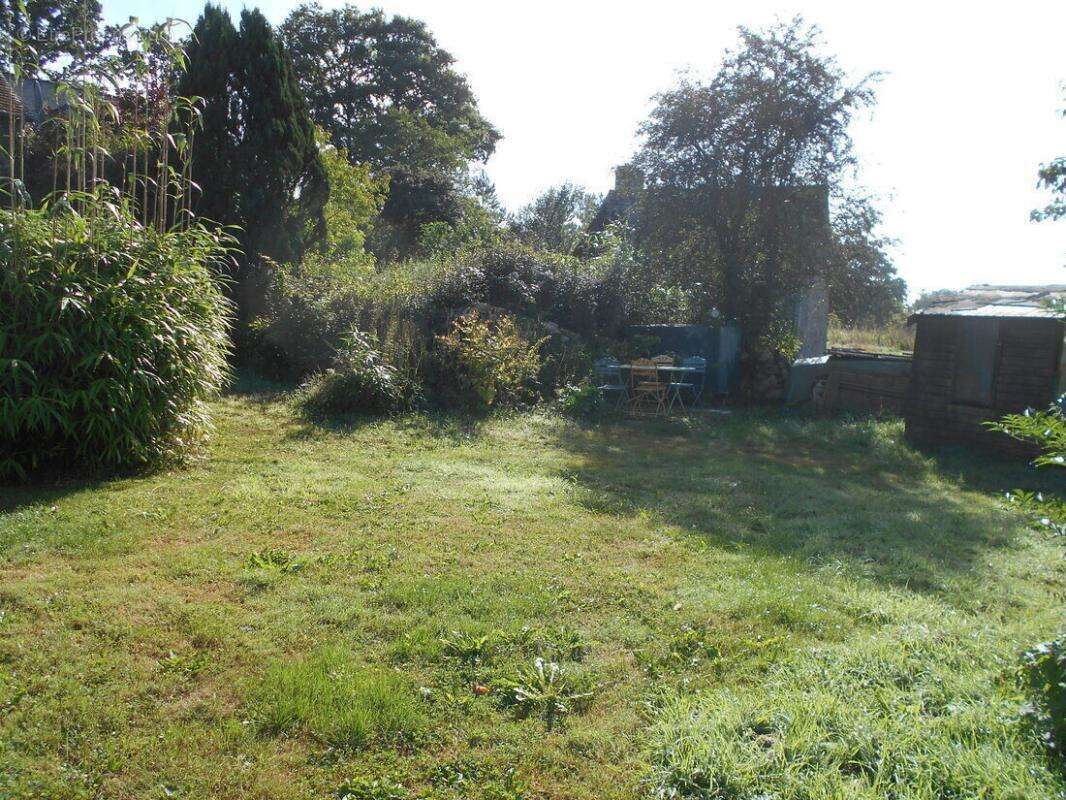 Maison à SAINT-OUEN-LE-BRISOULT
