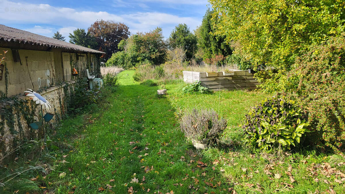 Maison à CEAUX-EN-COUHE