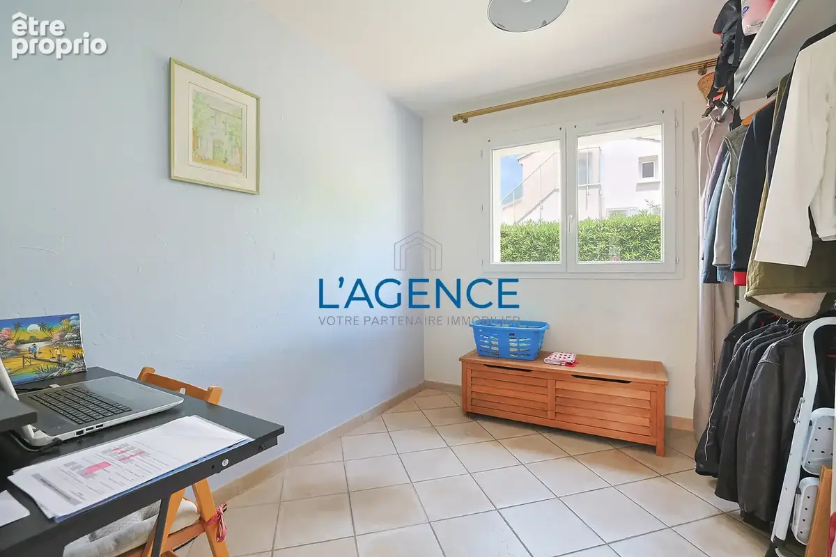 Appartement T4 de 81m2 habitables avec jardin de 150 m2 au calme sans vis à vis , garage et parking - photo 12