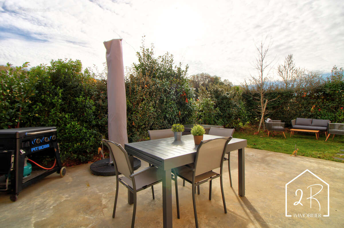 Maison à SEREZIN-DU-RHONE