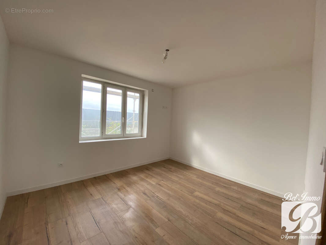 Appartement à BALAN