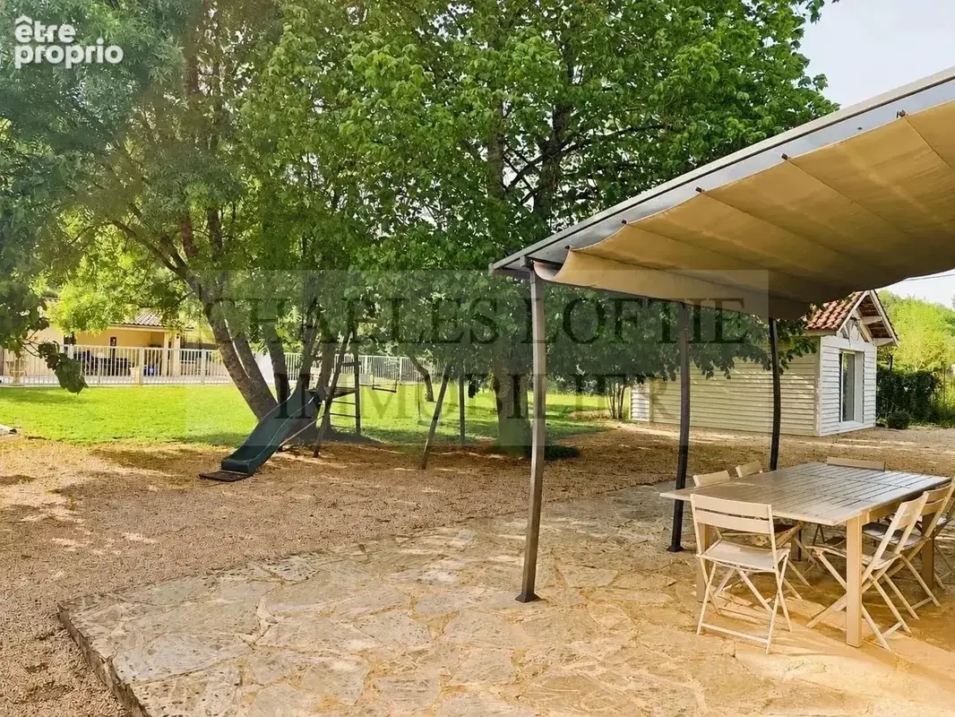 Belle maison familiale avec piscine sur terrain de 1700 m² - photo 26