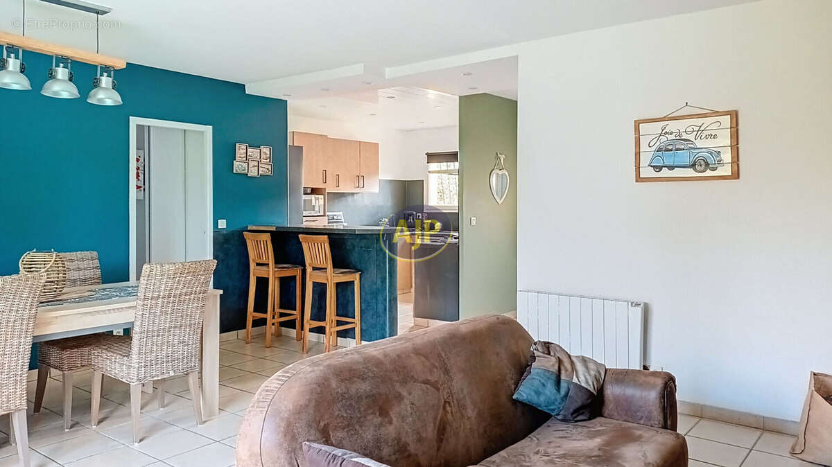 Maison à GRAYAN-ET-L'HOPITAL